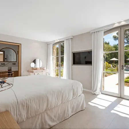 Luxury In Tropez *